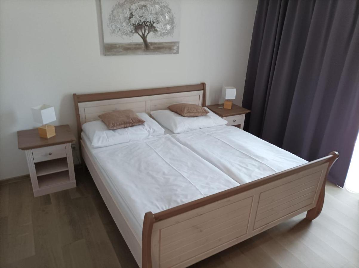 Wellness Penzion Marta Kuklík Exteriör bild