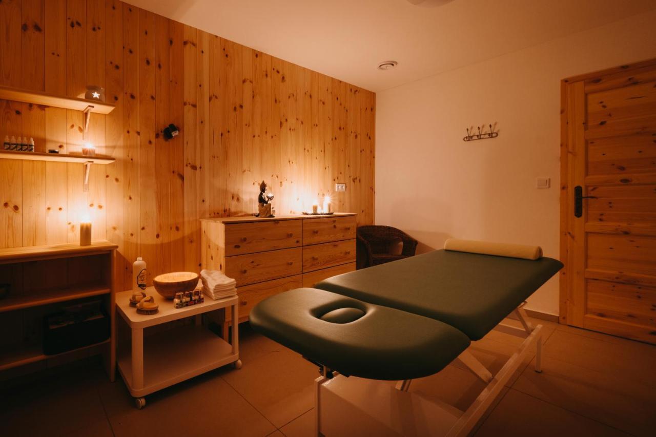 Wellness Penzion Marta Kuklík Exteriör bild